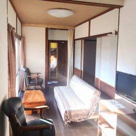 こにべ 平屋庭付き一棟貸し 棟脇駐車静かで便利なスーパー3分，位于宫崎的酒店