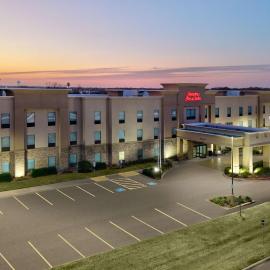 Hampton Inn and Suites Lake Jackson-Clute，位于Clute的酒店