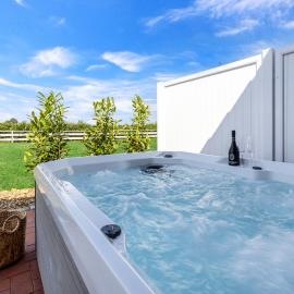 Wellness- Doppelhaushälfte "Meer" eingezäunt 130m，位于费马恩的酒店