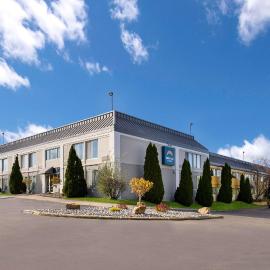 Suburban Studios Syracuse Fairgrounds，位于锡拉丘兹的酒店