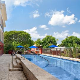 Courtyard by Marriott Bridgetown, Barbados，位于布里奇敦的酒店