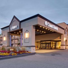 Coast Kamloops Hotel & Conference Centre，位于坎卢普斯的酒店