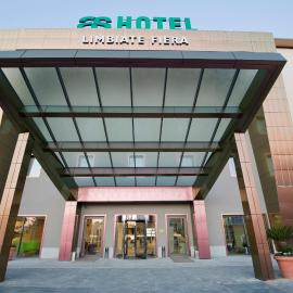 AS Hotel Limbiate Fiera，位于林比亚泰的酒店