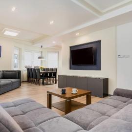 Holiday House Mewa by Noclegi Renters，位于Zastań的酒店