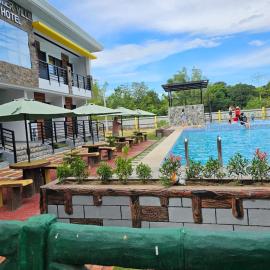 Summerville Hotel and Resort，位于Palayan City的酒店