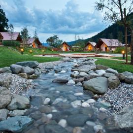 Herbal Glamping Resort Ljubno，位于Ljubno的酒店