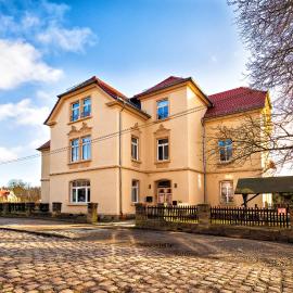 FeWo Droyßig Villa Edelgard，位于Droyßig的酒店