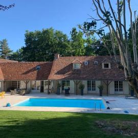 Valley of Chevreuse - Dampierre - Beautiful villa，位于Dampierre的酒店