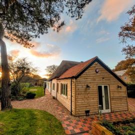 Stunning New Forest Country House - Abbot's Well for up to 10 guests，位于Godshill的酒店