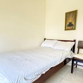 Lathysha Guest House Syariah Mitra RedDoorz，位于Priang的酒店