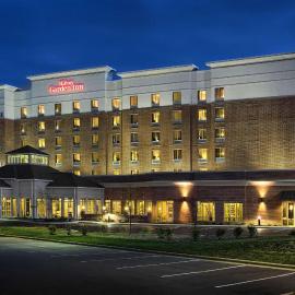 Hilton Garden Inn Raleigh Cary，位于卡瑞的酒店
