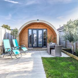 The Pod - Bracklesham Bay，位于奇切斯特的酒店