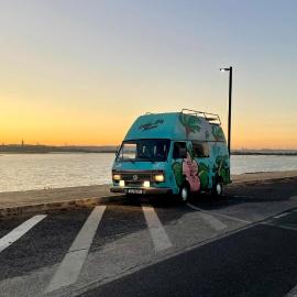 Campervan Dory，位于里斯本的酒店