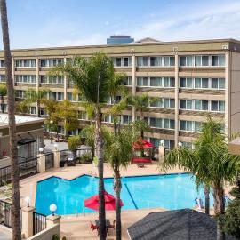 Pacific Stay Hotel，位于西科维纳的酒店