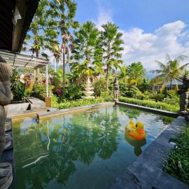 Nirun Garden Villa - Balinese Traditional House in North Bali
