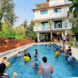 Salil farm Resort Nagaon，位于阿利鲍格的酒店