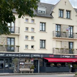 Le Relais De La Place,位于Le Faou的酒店