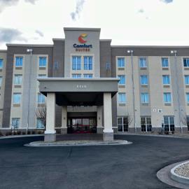 Comfort Suites Denver International Airport，位于丹佛的酒店
