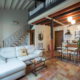 Apartamentos Señorio de Haro 3000，位于哈罗的酒店