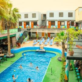 Wild Rover Huacachina，位于伊察的酒店