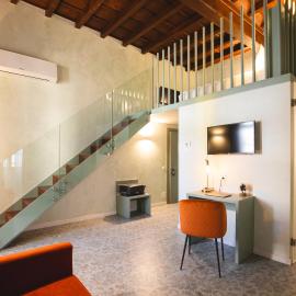 Palazzo Canetti Locarno - Piazza Grande - Suites & Rooms - Easy Self Check-In，位于洛迦诺的酒店