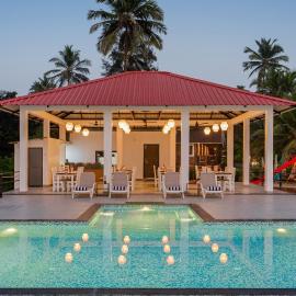 Parisa beach resort Tarkarli Bhogwe，位于马尔万的酒店