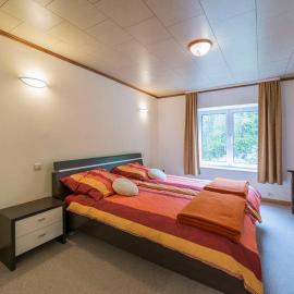 Tweekamer Apartement，位于迪尔森-斯托科姆的酒店