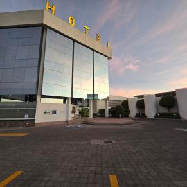 Hotel Alcampo，位于克雷塔罗的酒店