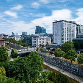 Hilton Vienna Park，位于维也纳的酒店