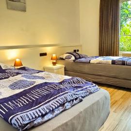 Cozy Ground Floor Retreat in Marx - 33-1，位于Friedeburg的酒店