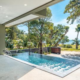 Merbrisa Rayong poolvilla-Ao khai beachfront，位于梅尔皮姆的酒店