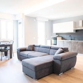 Cappuccino - Deluxe apartment with balcony，位于莱萨的酒店