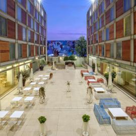 DoubleTree By Hilton Milan,位于米兰的酒店