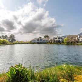 Luxury Lodge 4F Pearl Valley Golf Estate，位于Simondium的酒店