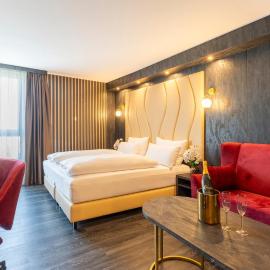 PLAZA Premium Parkhotel Neu-Ulm，位于乌尔姆的酒店