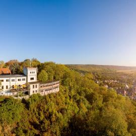 Berghotel Wilhelmsburg，位于巴特克森的酒店