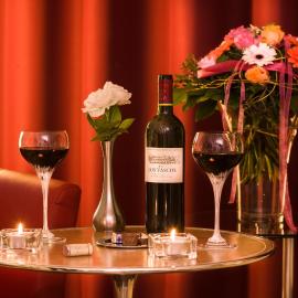 Wuschl Lounge，位于Kühbach的酒店