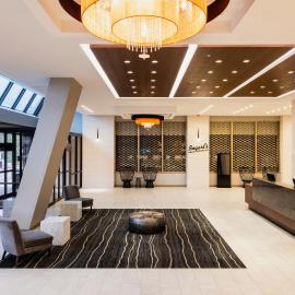APA Hotel Woodbridge，位于艾斯林的酒店