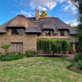 Kudu Crescent Guesthouse，位于哈里史密斯的酒店