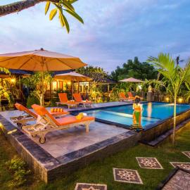 Dinatah Lembongan Villas，位于蓝梦岛的酒店