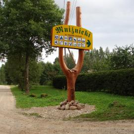 Kempings "Muižnieki"，位于Renda的酒店