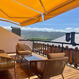 Magnifico ático con vistas, parking y piscina