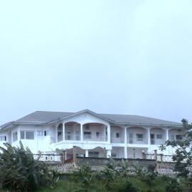 The Bonadikombo LK HOTEL，位于Moliwe的酒店