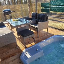 Parkcity SPA Domek z jacuzzi w Parku Śląskim，位于卡托维兹的酒店