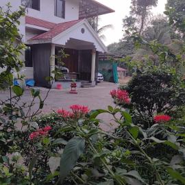 Suvarna TOURIST HOME，位于Dharmastala的酒店