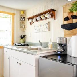 Tiny House surrounded by Florida farm beauty，位于亚凯迪亚的酒店