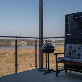 Warsaw Concierge Lake Pool Gym，位于Zegrze Południowe的酒店