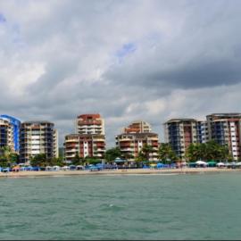 Departamento 4 habitaciones 12 personas vista al mar 8vo piso Playa Almendro，位于通苏帕的酒店