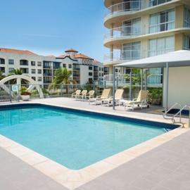 Beachcomber International Resort，位于黄金海岸的酒店
