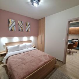 Zigos Apartments，位于伊古迈尼察的酒店